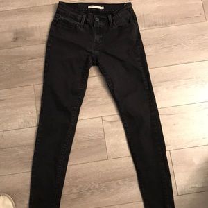 LEVI BLACK 710 SUPER SKINNY JEANS